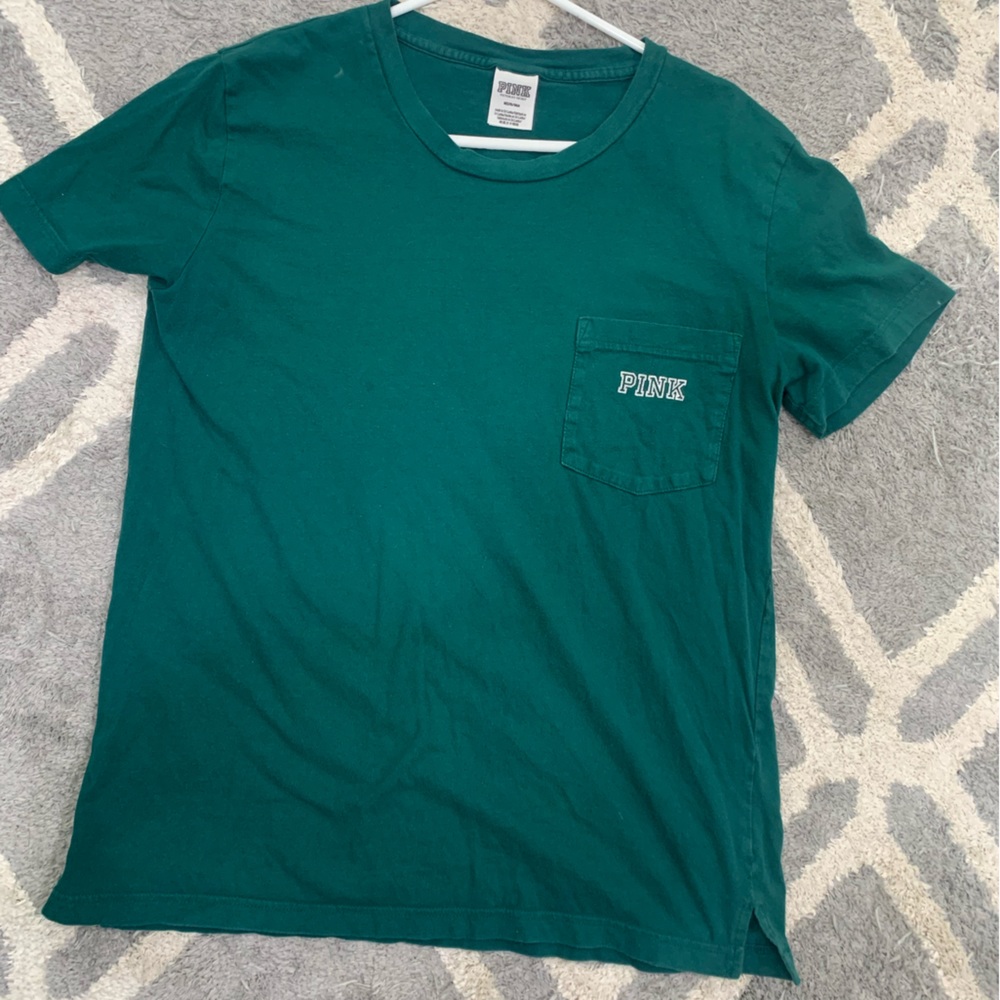 Victoria’s Secret PINK pocket tee medium